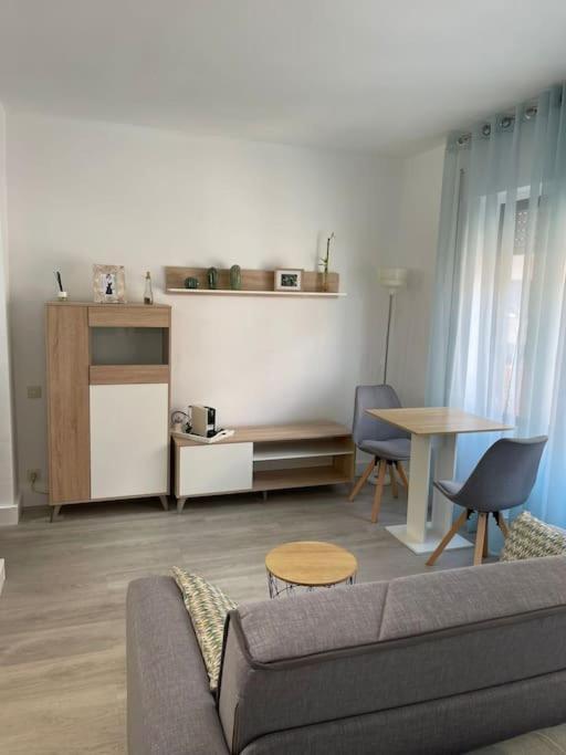 Oasis Plus Sevilla Eksteriør billede